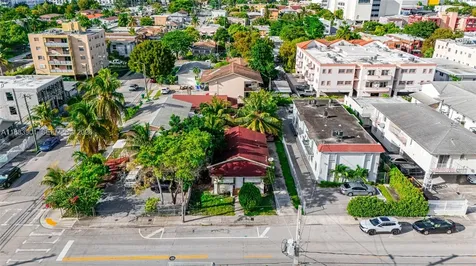 1267 NW 3rd Street Miami FL 33125