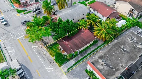 1267 NW 3rd Street Miami FL 33125