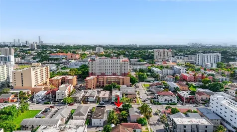 1267 NW 3rd Street Miami FL 33125