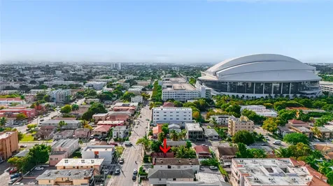 1267 NW 3rd Street Miami FL 33125