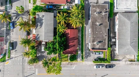 1267 NW 3rd Street Miami FL 33125