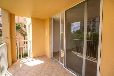 19601 E Country Club Drive Aventura FL 33180