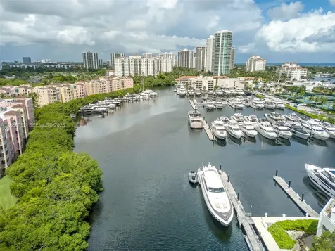 19601 E Country Club Drive Aventura FL 33180