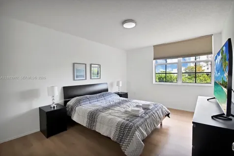 19601 E Country Club Drive Aventura FL 33180