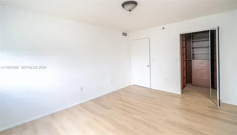 19601 E Country Club Drive Aventura FL 33180