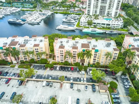 19601 E Country Club Drive Aventura FL 33180