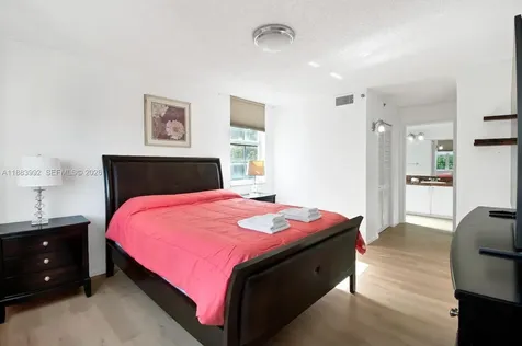 19601 E Country Club Drive Aventura FL 33180