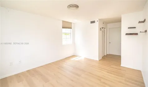 19601 E Country Club Drive Aventura FL 33180