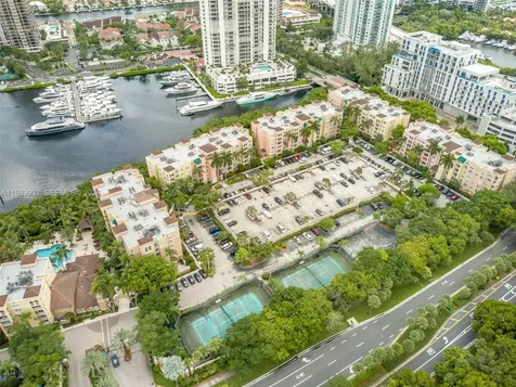 19601 E Country Club Drive Aventura FL 33180
