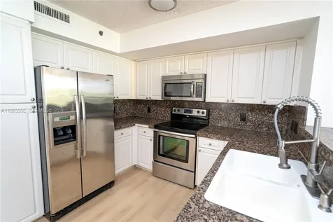 19601 E Country Club Drive Aventura FL 33180