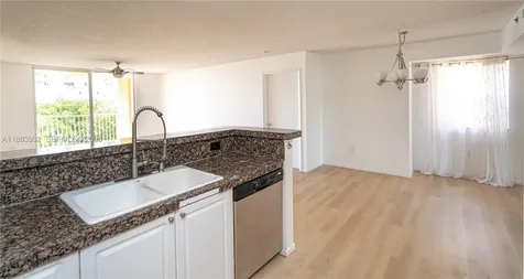 19601 E Country Club Drive Aventura FL 33180