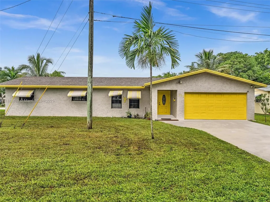 228 SW 5th Avenue Hallandale Beach FL 33009