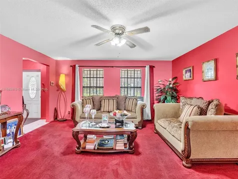 228 SW 5th Avenue Hallandale Beach FL 33009