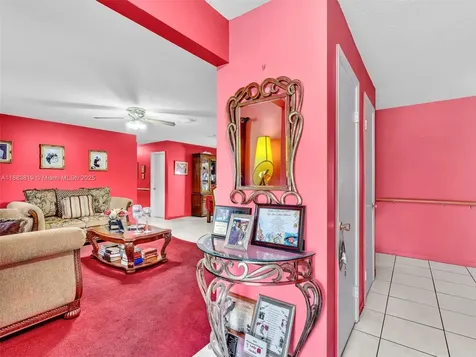 228 SW 5th Avenue Hallandale Beach FL 33009
