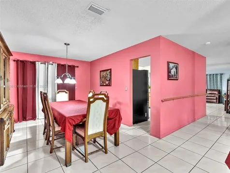 228 SW 5th Avenue Hallandale Beach FL 33009