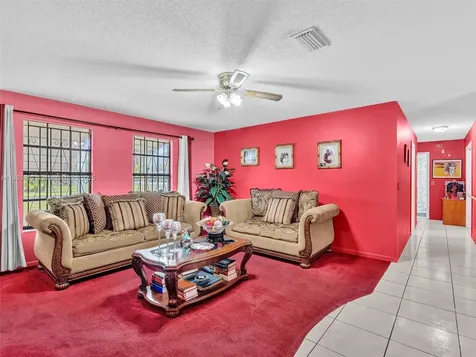 228 SW 5th Avenue Hallandale Beach FL 33009