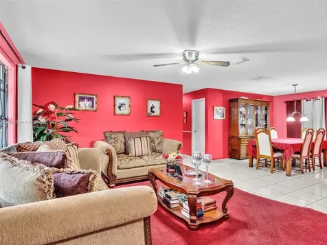 228 SW 5th Avenue Hallandale Beach FL 33009