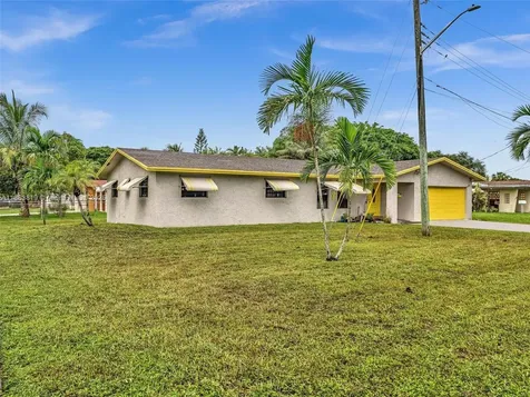 228 SW 5th Avenue Hallandale Beach FL 33009