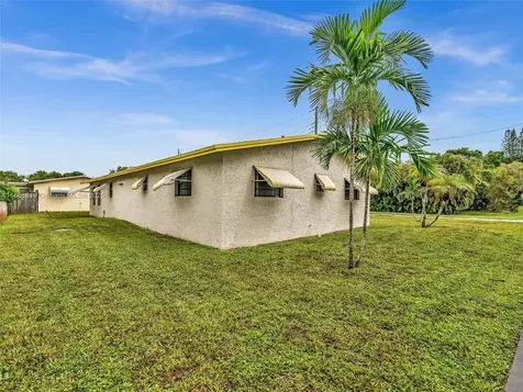 228 SW 5th Avenue Hallandale Beach FL 33009