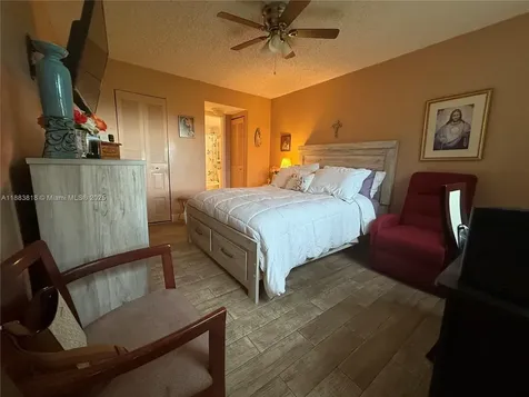 2726 NW 104th Avenue Sunrise FL 33322