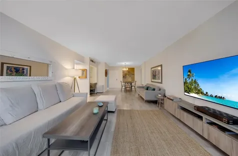 800 West Avenue Miami Beach FL 33139