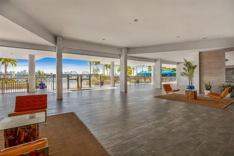 800 West Avenue Miami Beach FL 33139