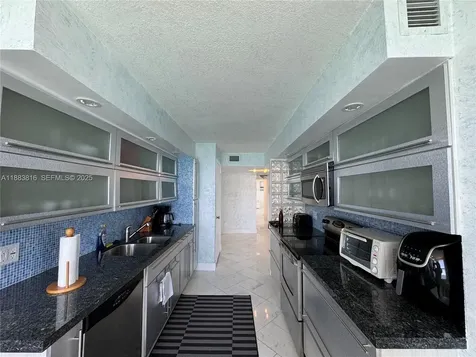 2751 S Ocean Drive Hollywood FL 33019