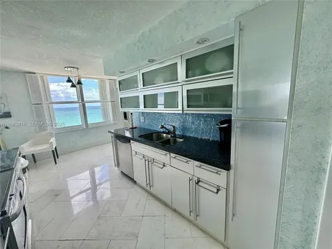 2751 S Ocean Drive Hollywood FL 33019