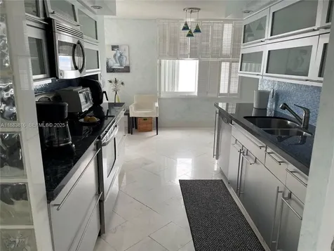 2751 S Ocean Drive Hollywood FL 33019