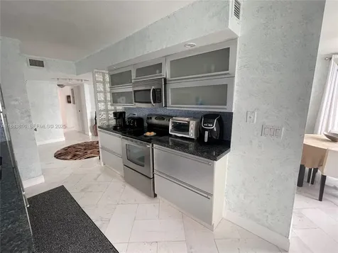2751 S Ocean Drive Hollywood FL 33019