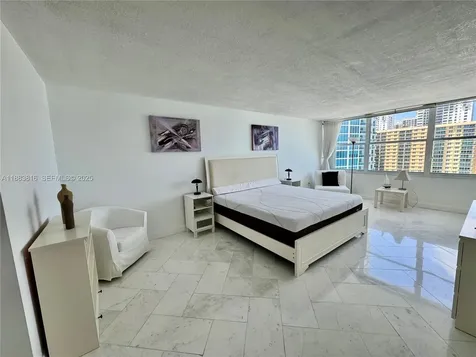 2751 S Ocean Drive Hollywood FL 33019