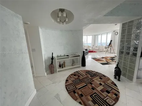 2751 S Ocean Drive Hollywood FL 33019