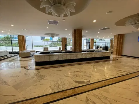 2751 S Ocean Drive Hollywood FL 33019