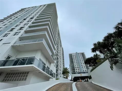 2751 S Ocean Drive Hollywood FL 33019