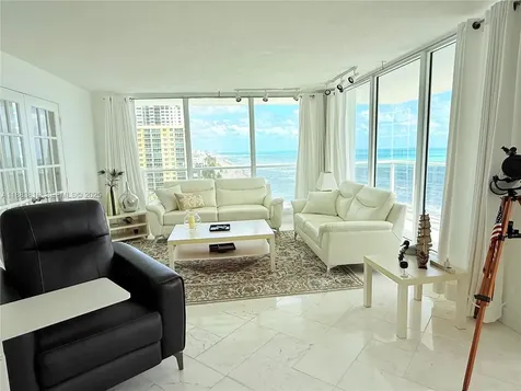 2751 S Ocean Drive Hollywood FL 33019