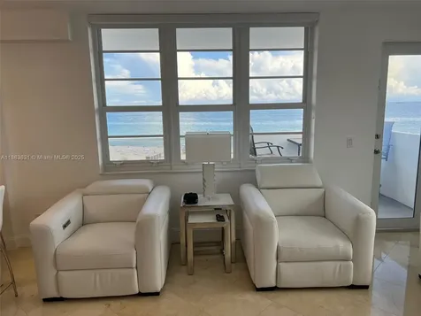 100 Lincoln Road Miami Beach FL 33139