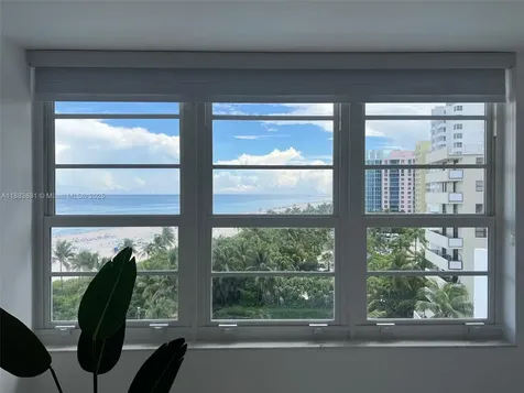 100 Lincoln Road Miami Beach FL 33139