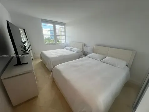 100 Lincoln Road Miami Beach FL 33139