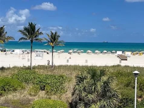 100 Lincoln Road Miami Beach FL 33139
