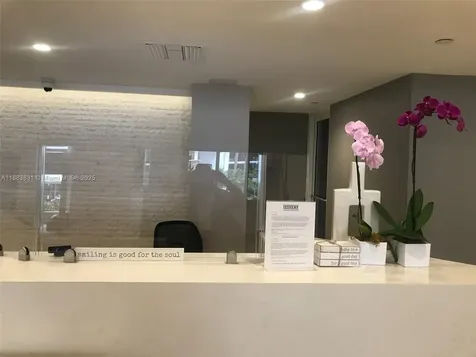 100 Lincoln Road Miami Beach FL 33139