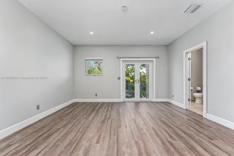 2431 NE 20th Avenue Lighthouse Point FL 33064