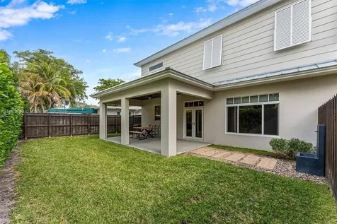 2431 NE 20th Avenue Lighthouse Point FL 33064