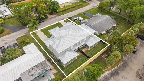2431 NE 20th Avenue Lighthouse Point FL 33064