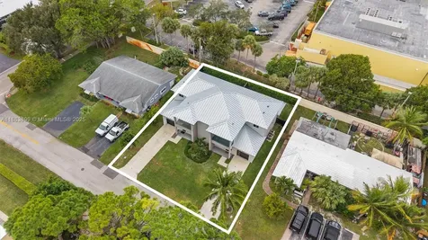 2431 NE 20th Avenue Lighthouse Point FL 33064