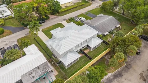 2431 NE 20th Avenue Lighthouse Point FL 33064