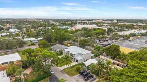 2431 NE 20th Avenue Lighthouse Point FL 33064