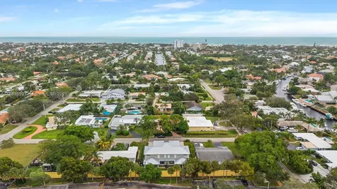 2431 NE 20th Avenue Lighthouse Point FL 33064