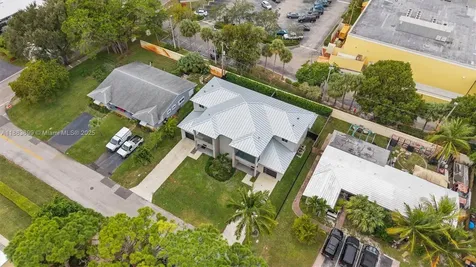 2431 NE 20th Avenue Lighthouse Point FL 33064