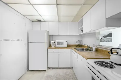 345 Ocean Drive Miami Beach FL 33139