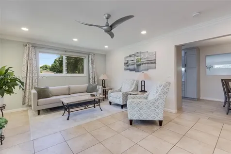 210 SW 64th Avenue Pembroke Pines FL 33023